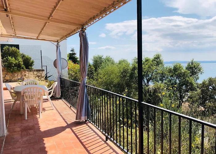 Global Immo 2216 Bella Vista * Ρόζες